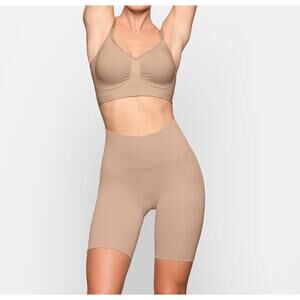 NWOT Skims Womens Clay Brown Seamless Sculpt Butt Lifting Shorts Size M